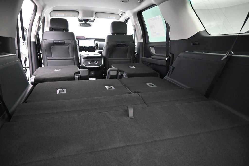 New 2027 Star White Metallic Tri-Coat Ford Active image 23
