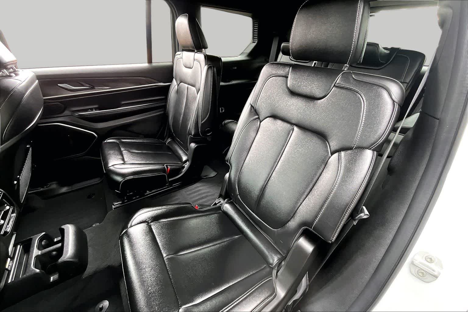 Used 2025 Bright White Clearcoat Jeep Limited image 20