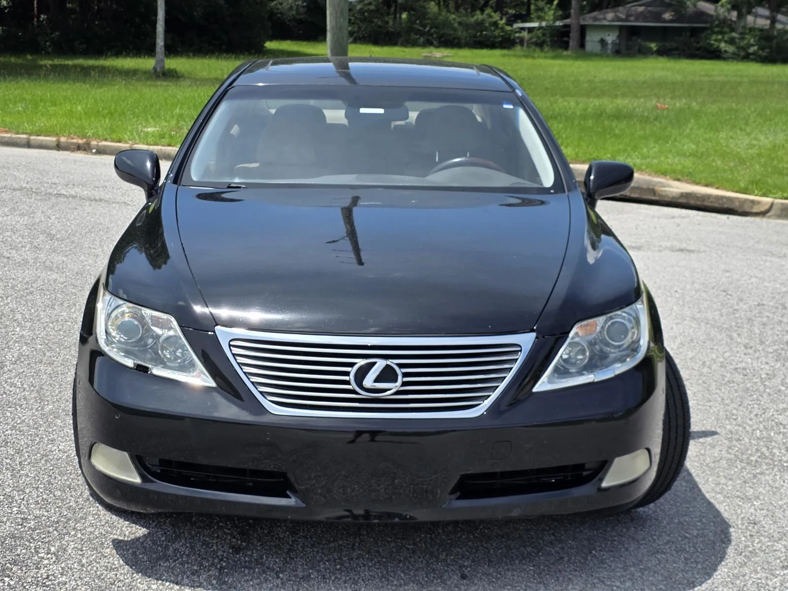 Used 2008  Lexus 460 L image 2