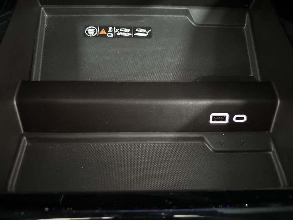 Used 2025 Black Chevrolet Z71 image 34