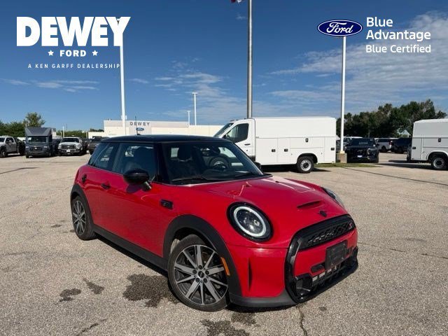 Used 2022 Chili Red MINI Cooper S image 1