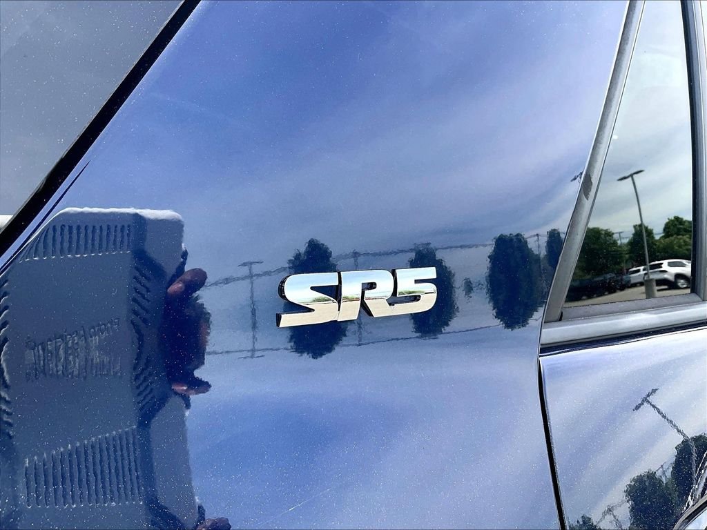 Used 2019 Blue Toyota SR5 Premium image 29
