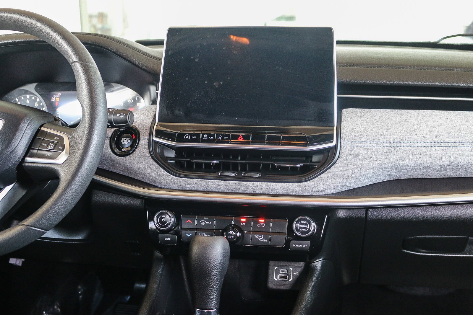 Used 2023 Granite Crystal Metallic Clearcoat Jeep Sport image 13