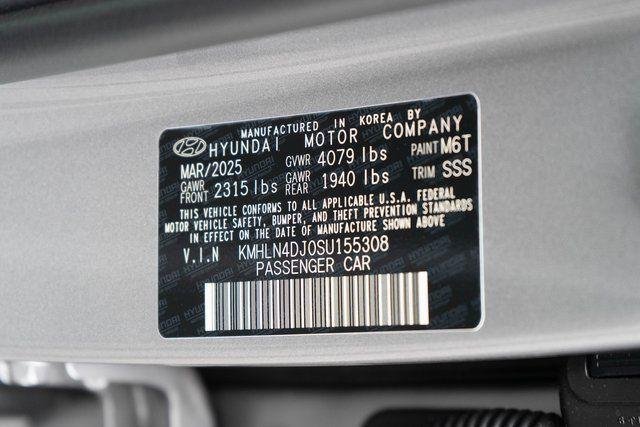 2025 Hyundai Elantra Limited - Photo 26