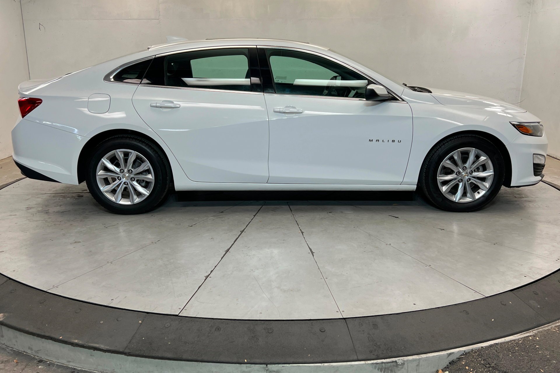2024 Chevrolet Malibu 1LT - Photo 7