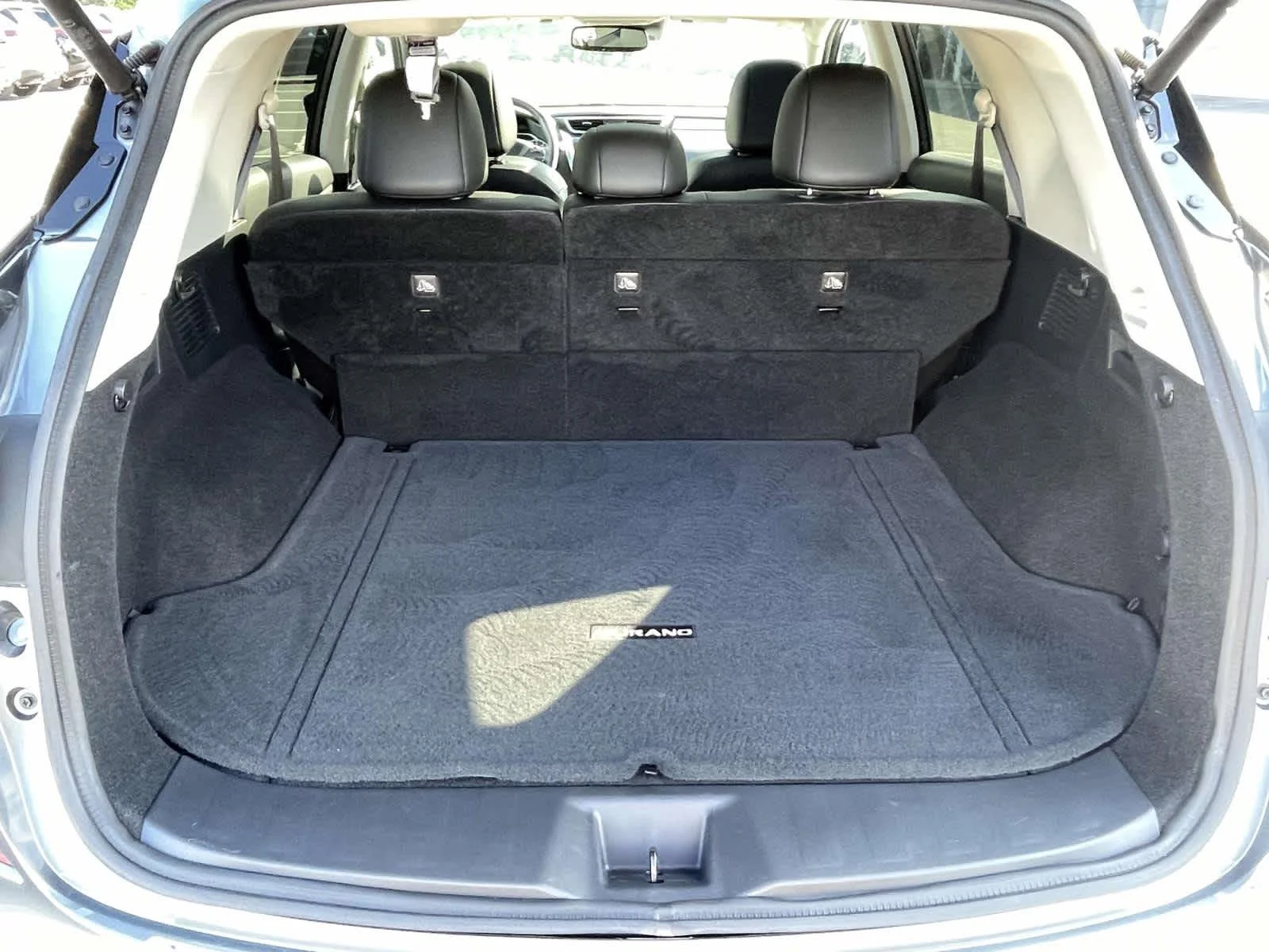 Used 2020 Gun Metallic Nissan SL image 20