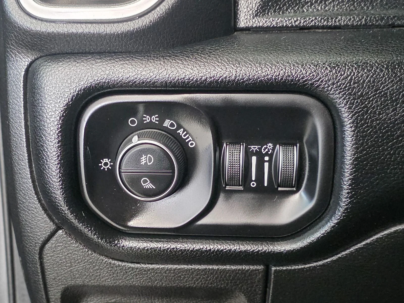 Certified Used 2021 Silver Ram Laramie image 25