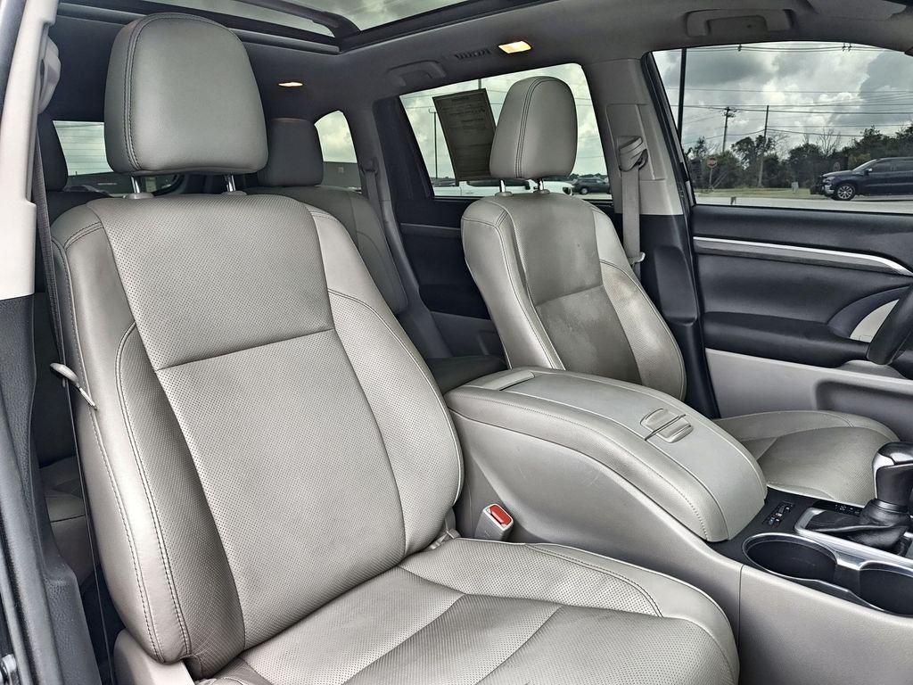 Used 2019 Black Toyota Limited Platinum image 26