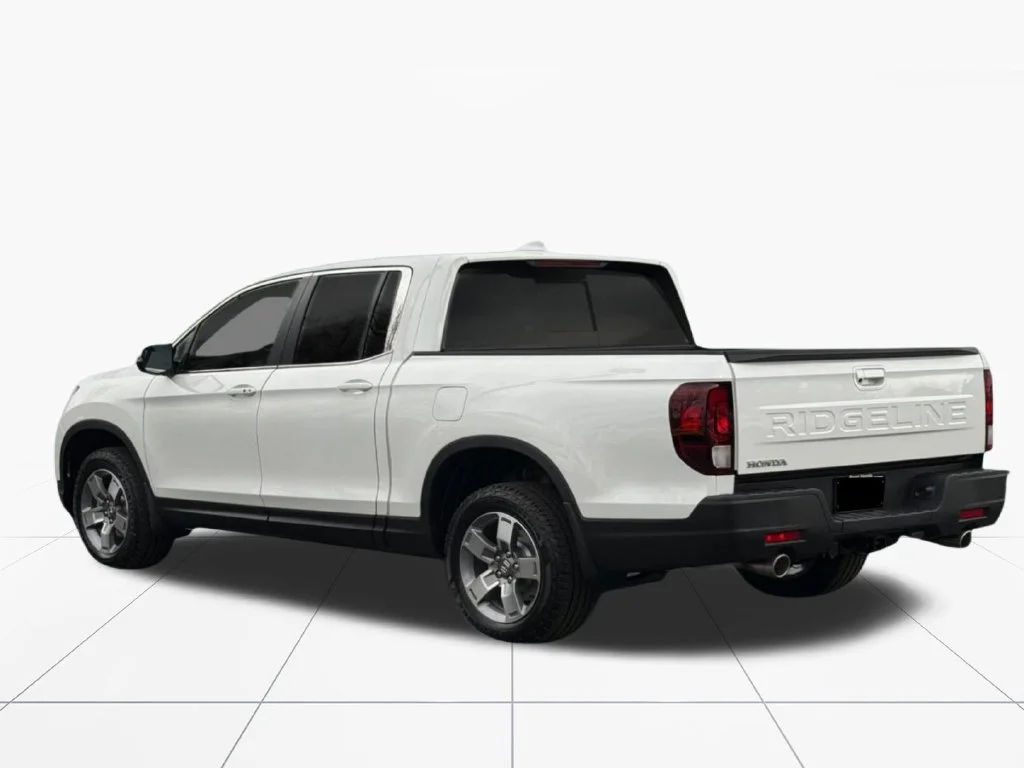 New 2026 Platinum White Pearl Honda RTL image 6