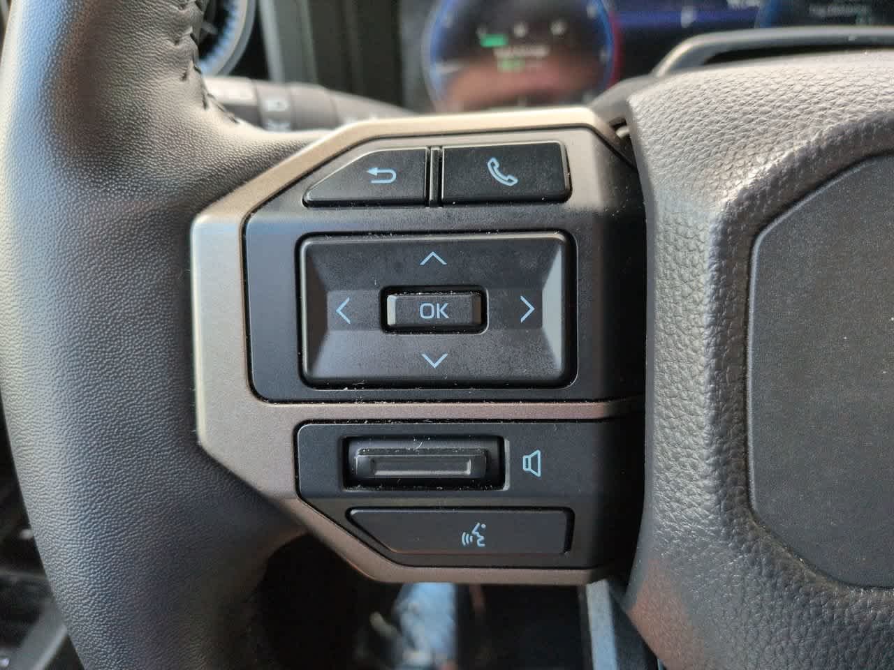 Certified Used 2025 Wind Chill Pearl Toyota  image 24