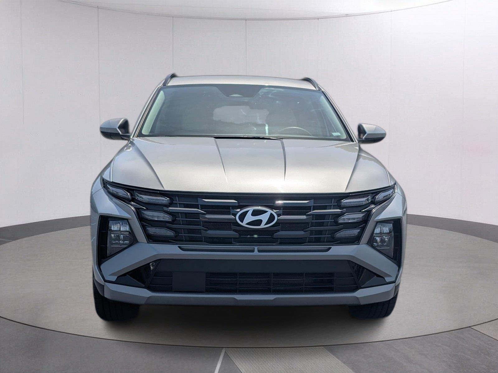 Used 2025 Shimmering Silver Hyundai SEL image 8