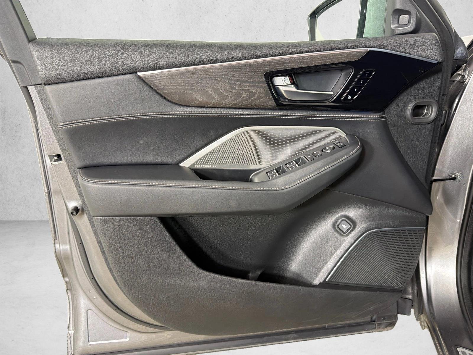 Used 2023 Silver Acura w/Advance Package image 12