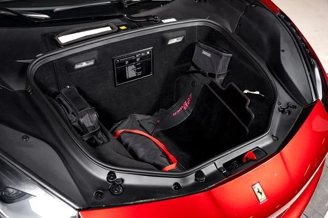Certified Used 2018 Rosso Fiorano Ferrari  image 16