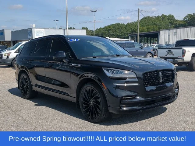 Used 2024 Black Lincoln Reserve image 15