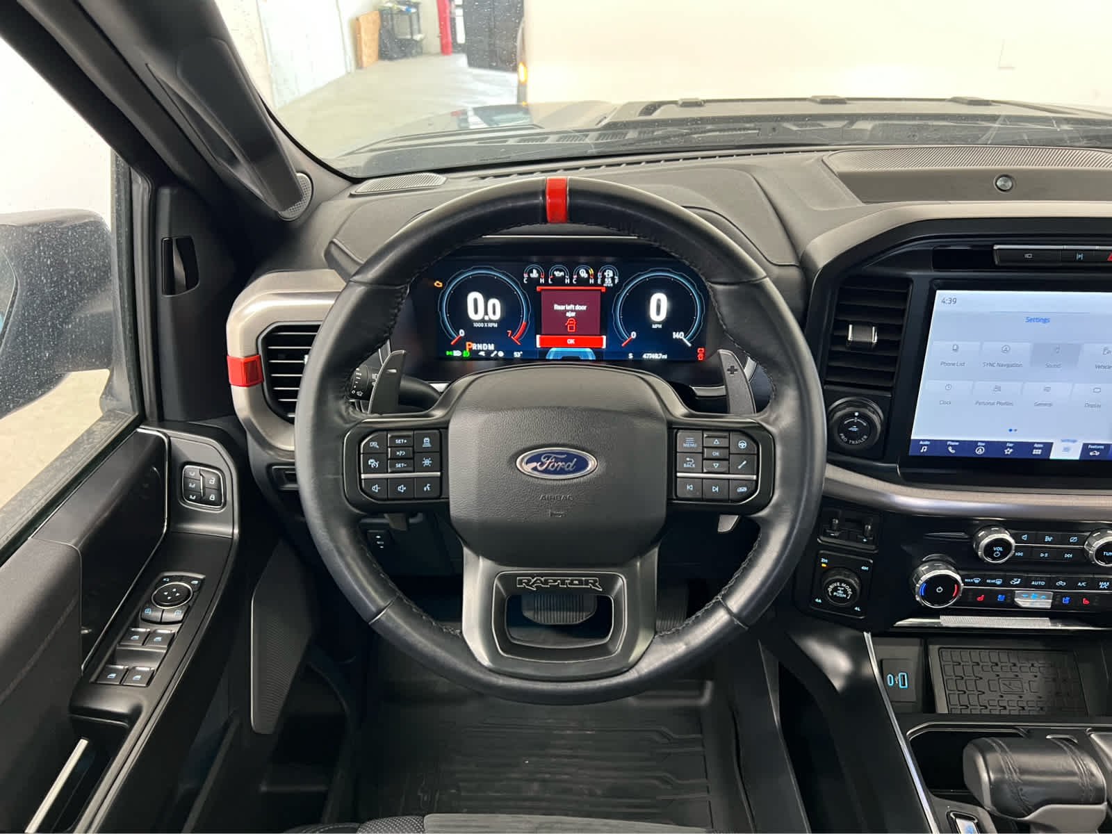 2023 Ford F-150 Raptor - Photo 29