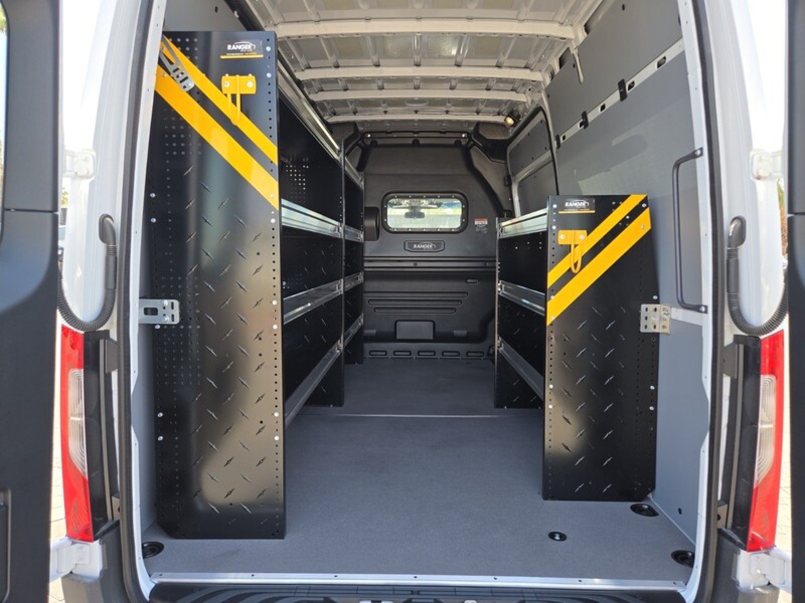 2025 Mercedes-Benz Sprinter Crew Van Base - Photo 13