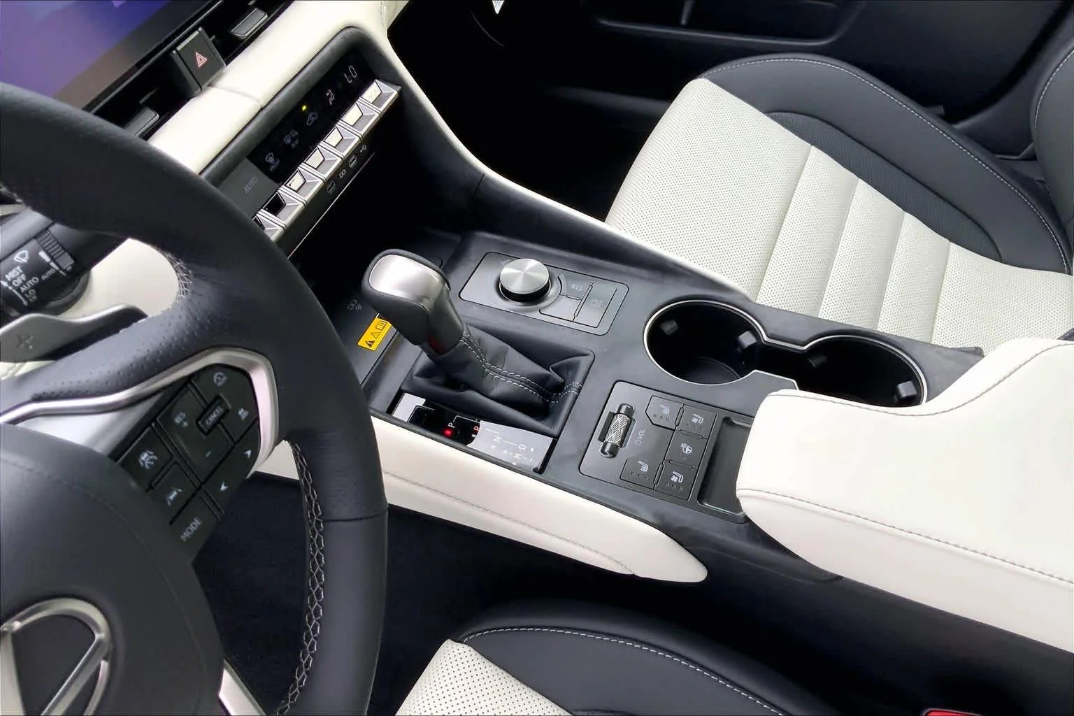 New 2026 HAKUGIN MATTE WHITE Lexus F SPORT AWD image 7