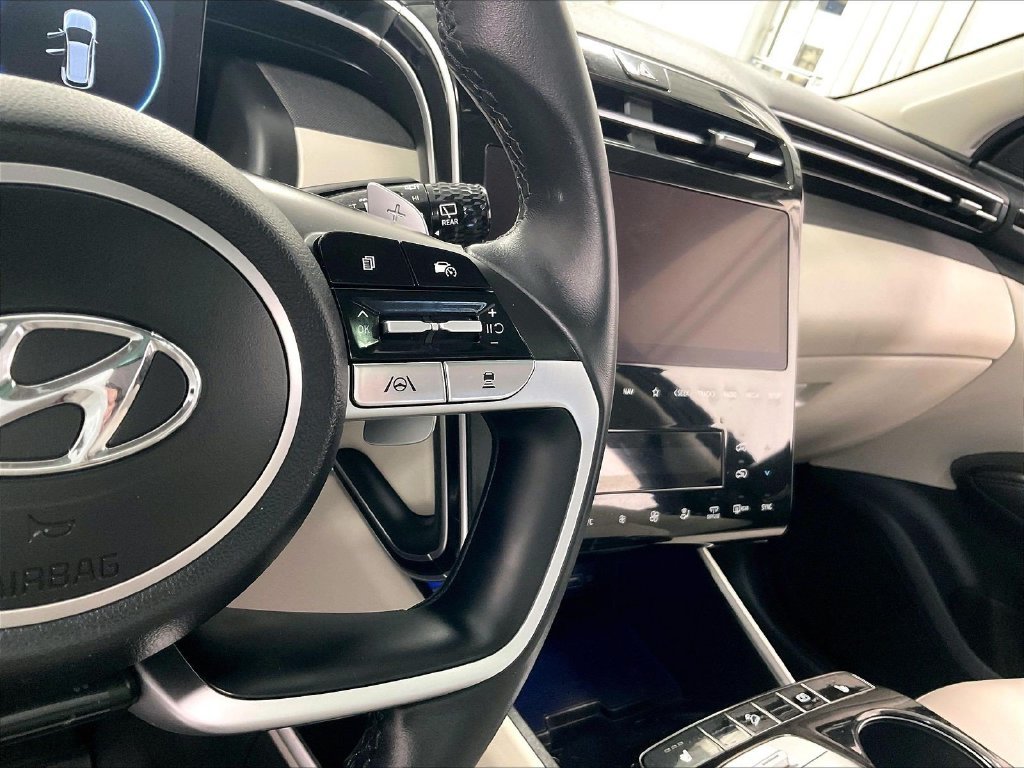 Used 2024 Black Hyundai SEL Convenience image 25