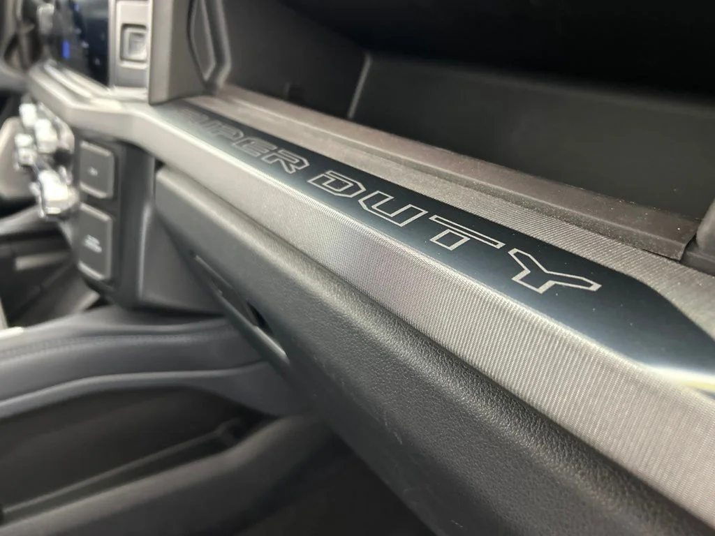 Used 2025 White Ford Platinum image 37