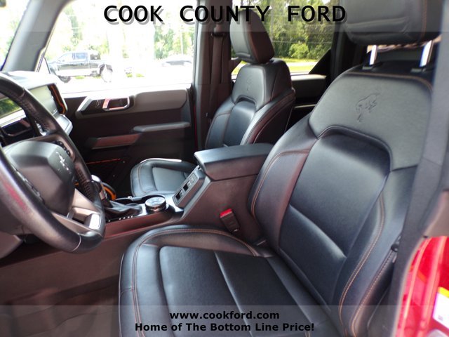Used 2023 Hot Pepper Red Metallic Tinted Clearcoat Ford Badlands image 3