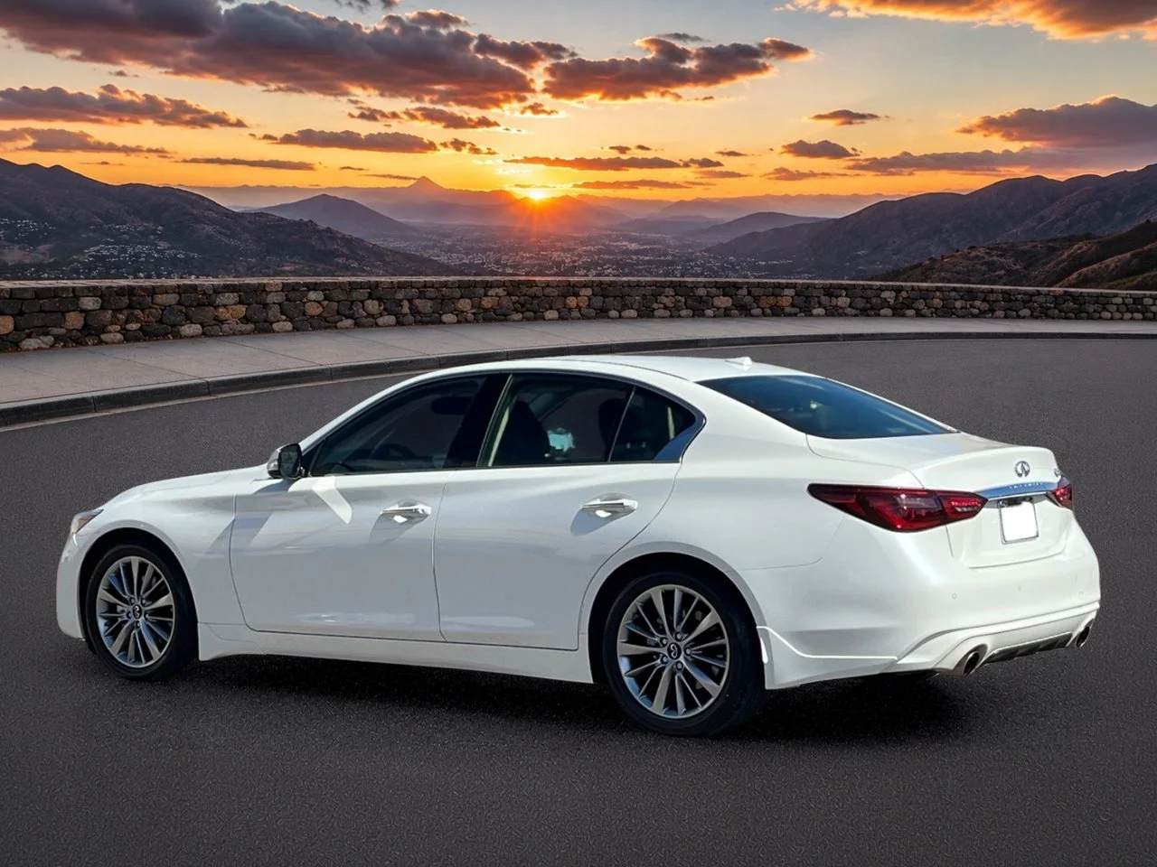 Certified Used 2023 Majestic White INFINITI Luxe image 4