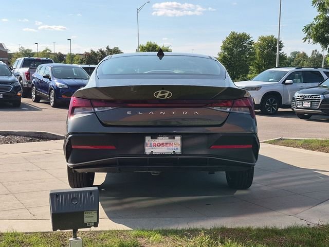 Used 2024 Gray Hyundai SEL image 6