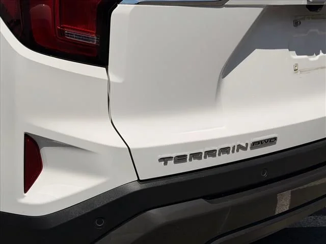 Used 2026 White GMC Elevation image 20