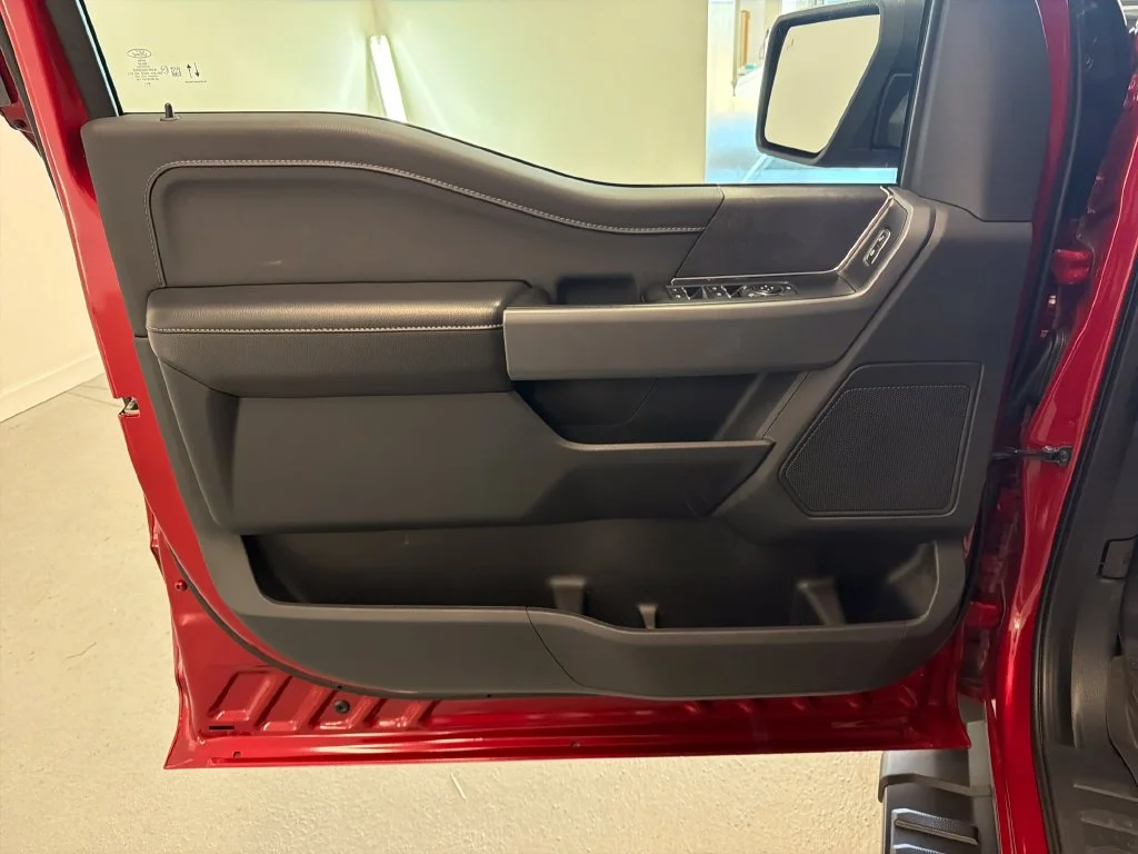Used 2025 Red Ford XLT image 11