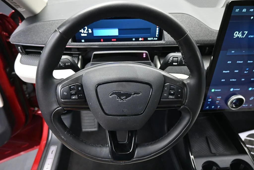 Used 2023 Red Ford Premium image 13