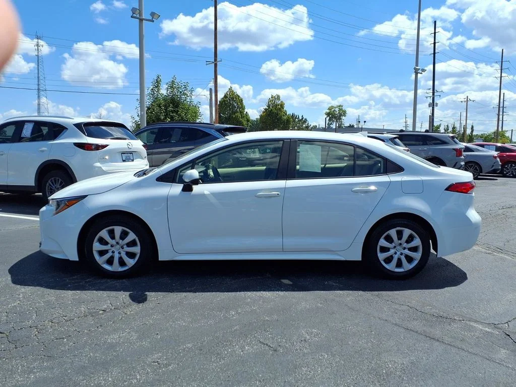 Used 2024 Ice Toyota LE image 23