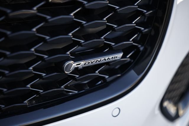 New 2024 Fuji White JAGUAR P300 R-DYNAMIC SE AWD image 19