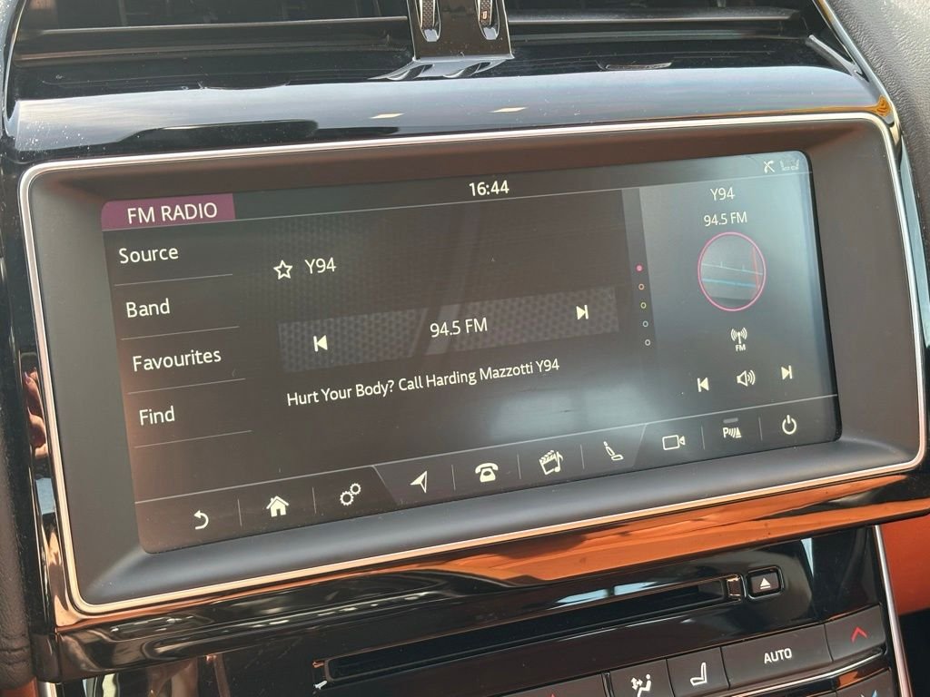 Used 2018  Jaguar 35t Portfolio Limited Edition image 38