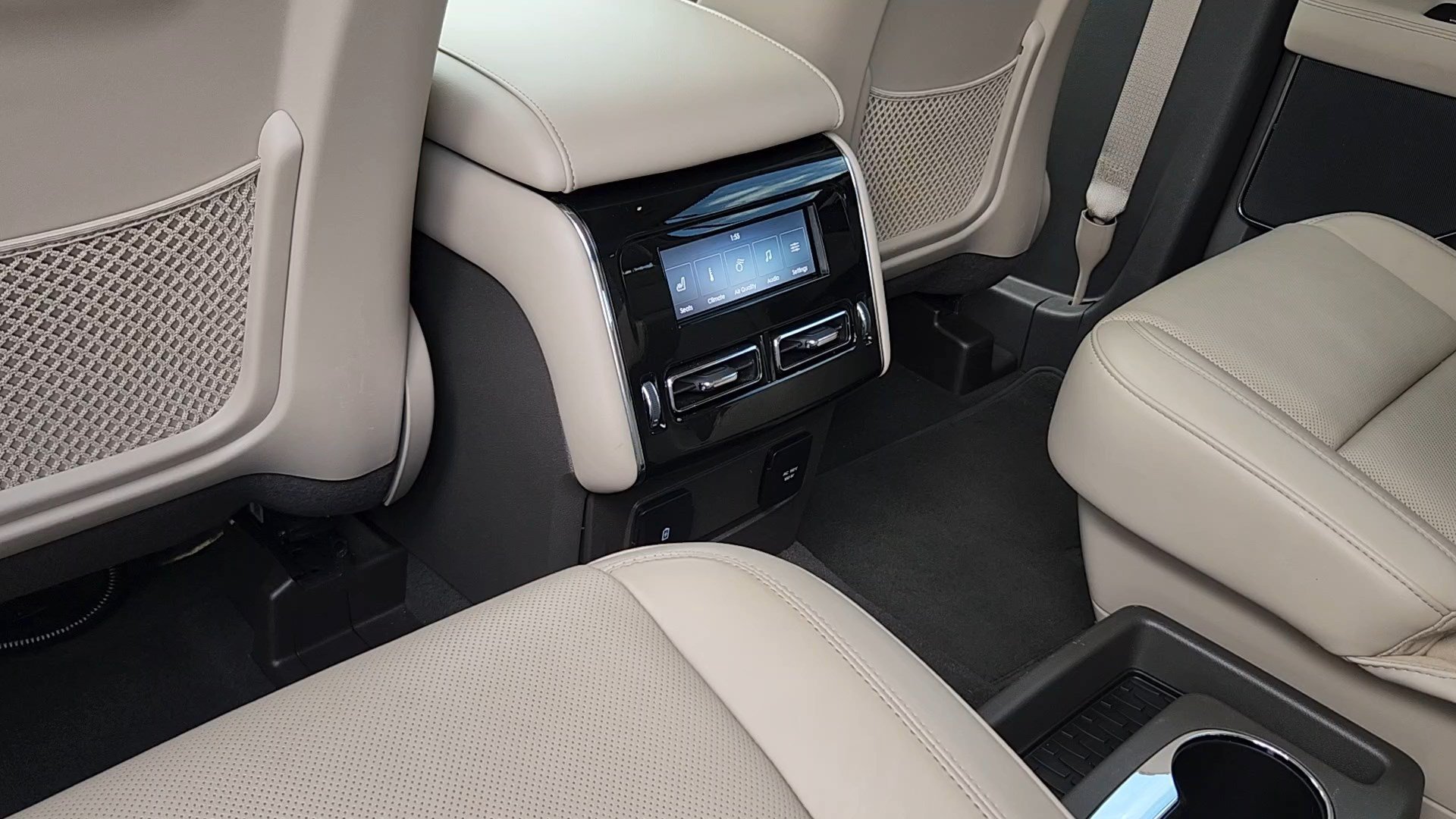 Used 2022 Smoke Metallic Lincoln Reserve image 18