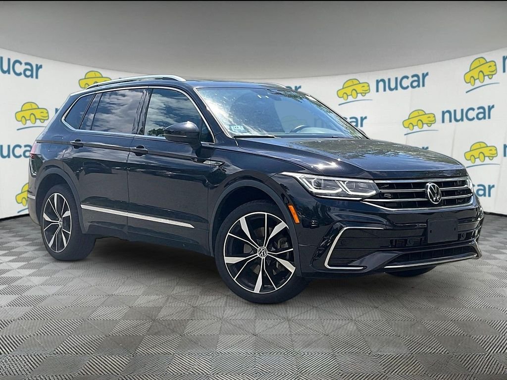 Used 2024 Black Volkswagen 2.0T SEL R-Line image 1