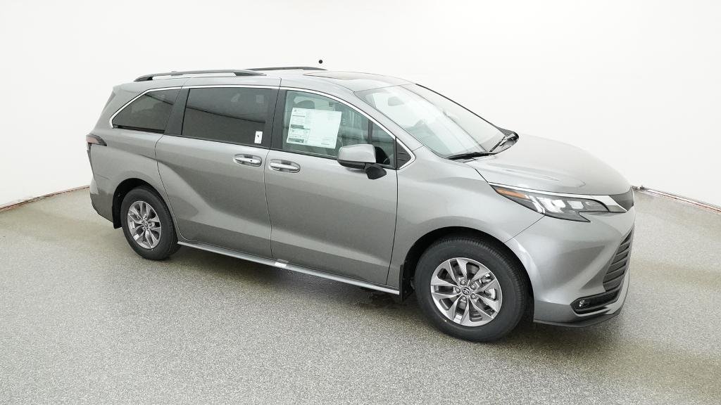 New 2026 Heavy Metal Toyota XLE image 12