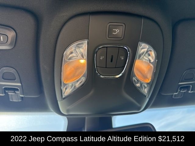 Used 2022 Bright White Clearcoat Jeep Latitude image 30