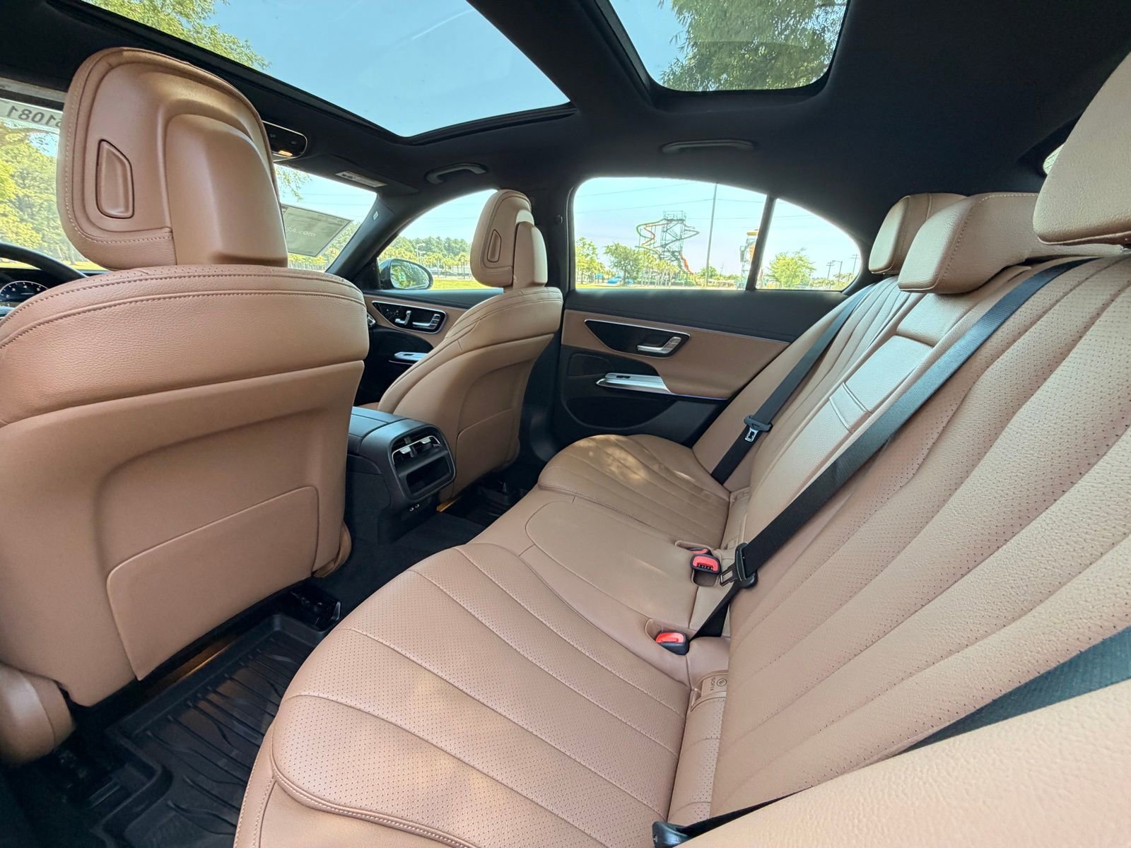 New 2026 Verde Silver Metallic Mercedes-Benz E 350 image 40