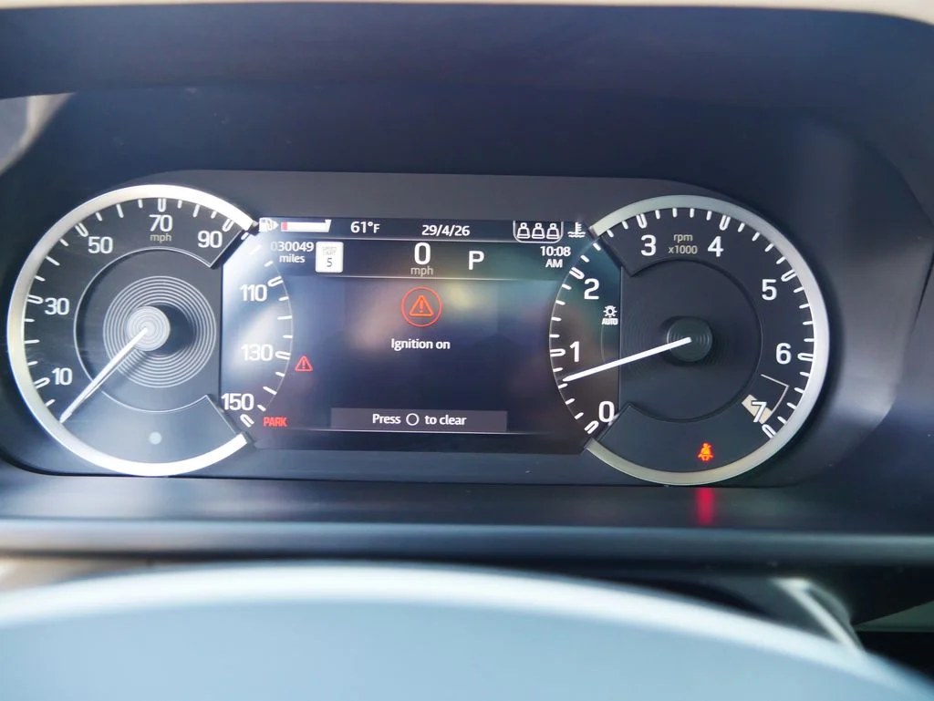 Used 2023  Land Rover X-Dynamic SE image 37