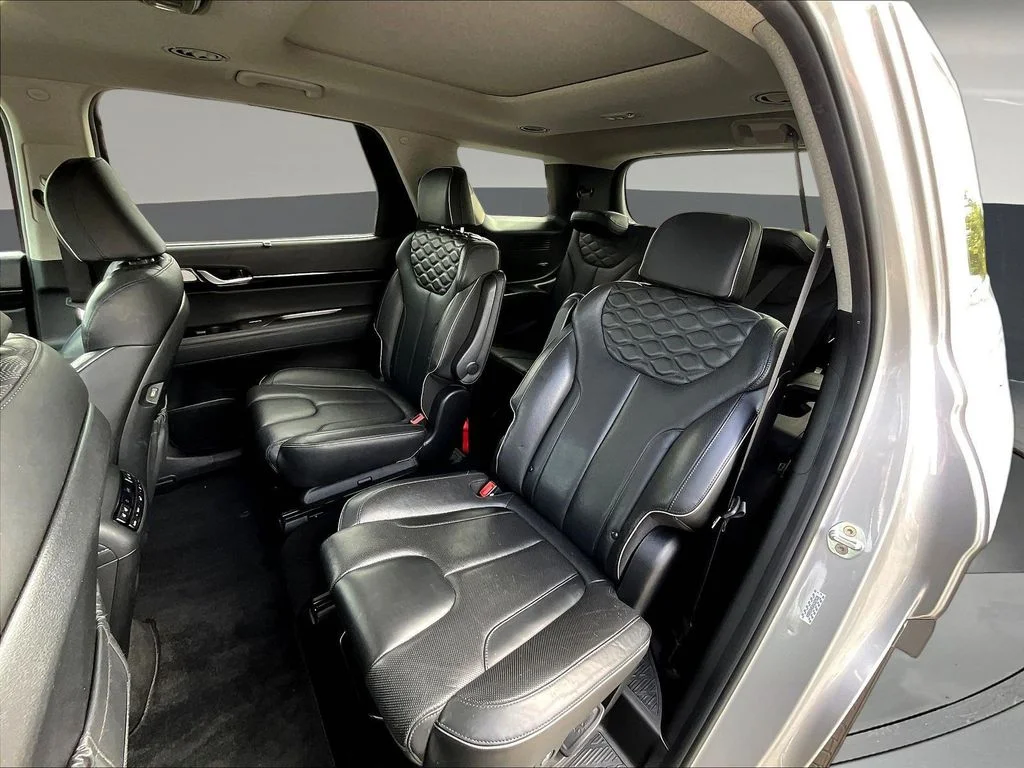 Used 2021 Silver Hyundai Limited image 26