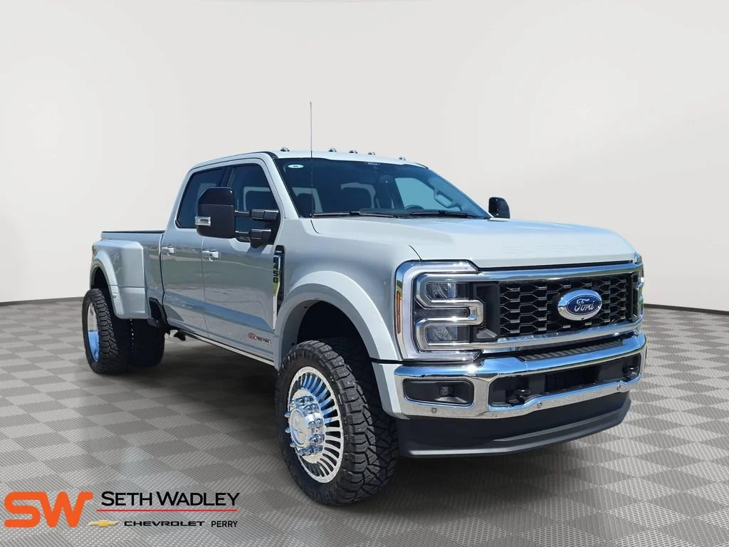 2026 Ford F-450 Super Duty Lariat