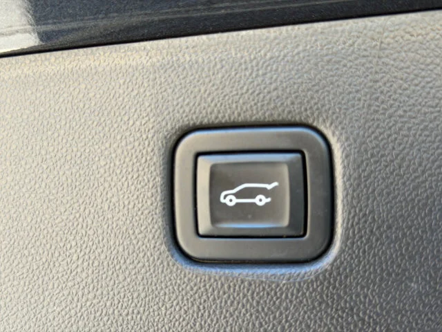 Used 2022 IRON GRAY METALLIC Chevrolet LT image 19