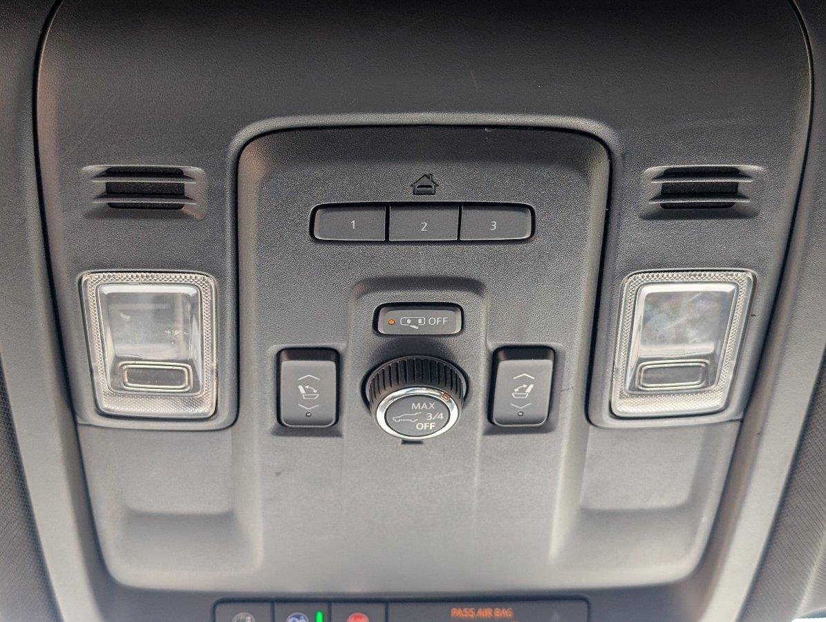 Used 2021 SATIN STEEL METALLIC Chevrolet Premier image 20