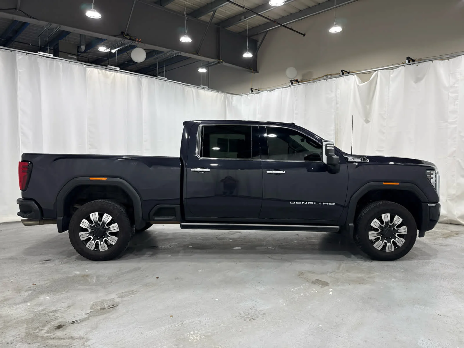 Used 2025 Titanium Rush Metallic GMC Denali image 6