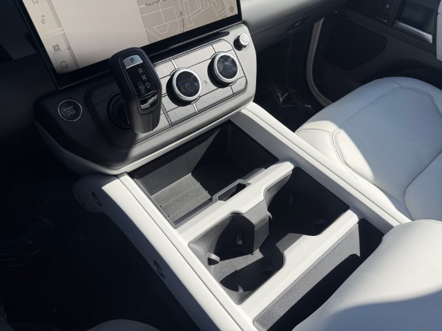 New 2026 Fuji White Land Rover S image 24