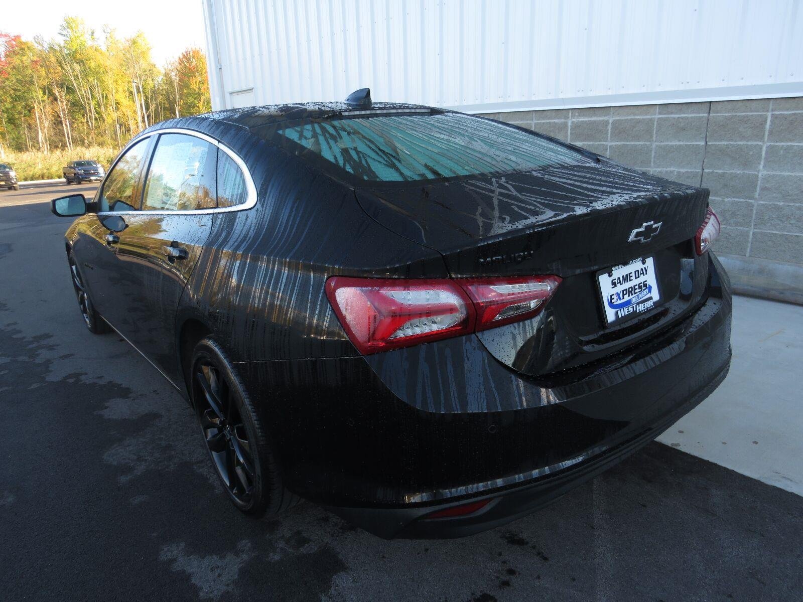 Used 2025 Mosaic Black Metallic Chevrolet LT image 16