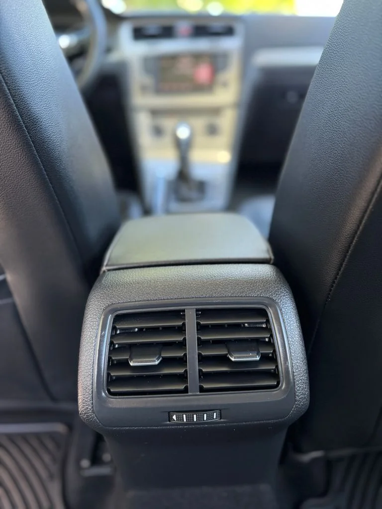 Used 2016 Night Blue Metallic Volkswagen TSI SE 4-Door image 26