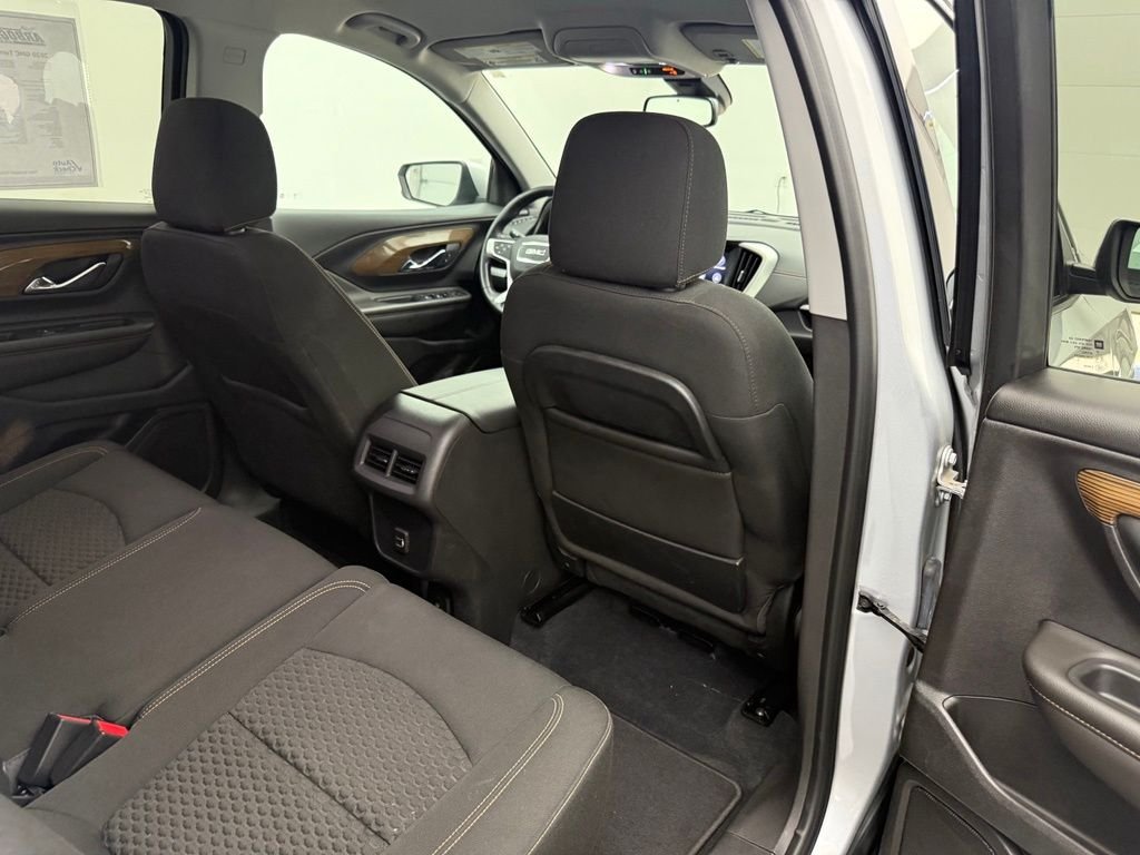 Used 2020 Silver GMC SLE image 32