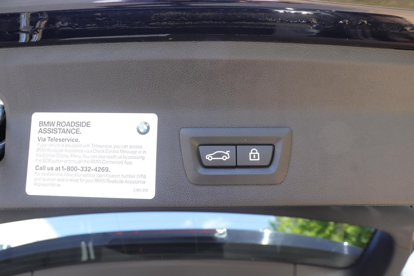 Used 2022 Carbon Black Metallic BMW xDrive30i image 18