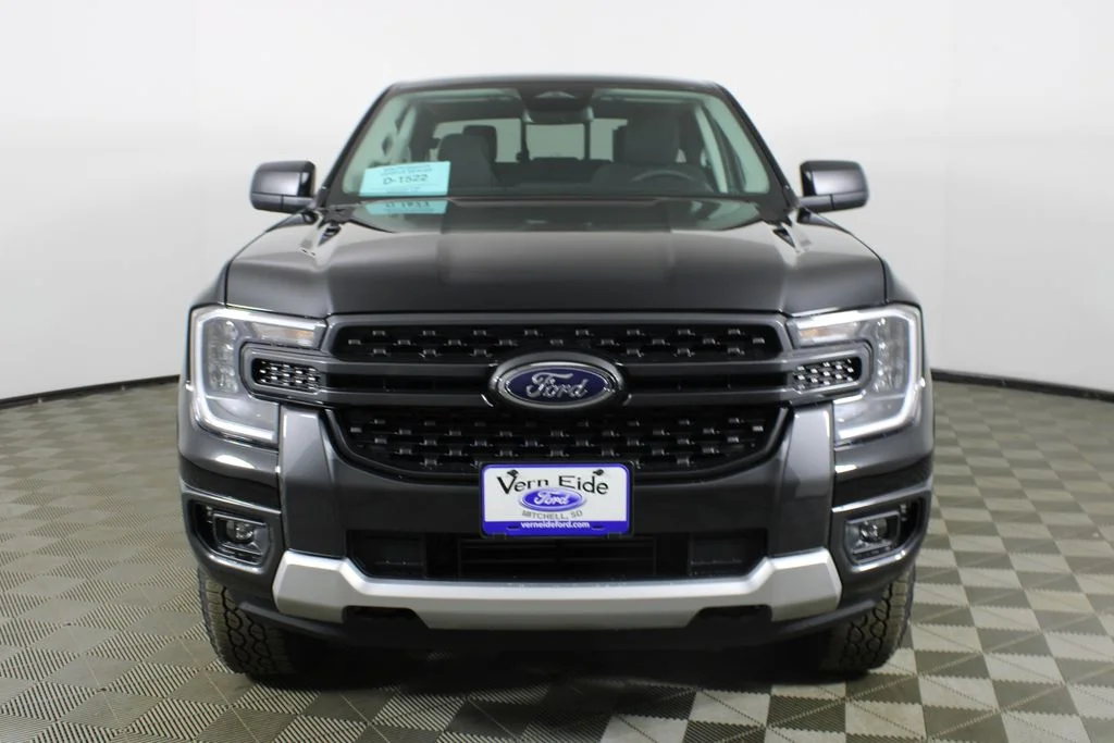 New 2026 Black Ford XLT image 2