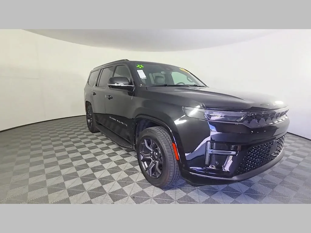 New 2026 High Gloss Black Exterior Paint Jeep Limited Altitude image 40